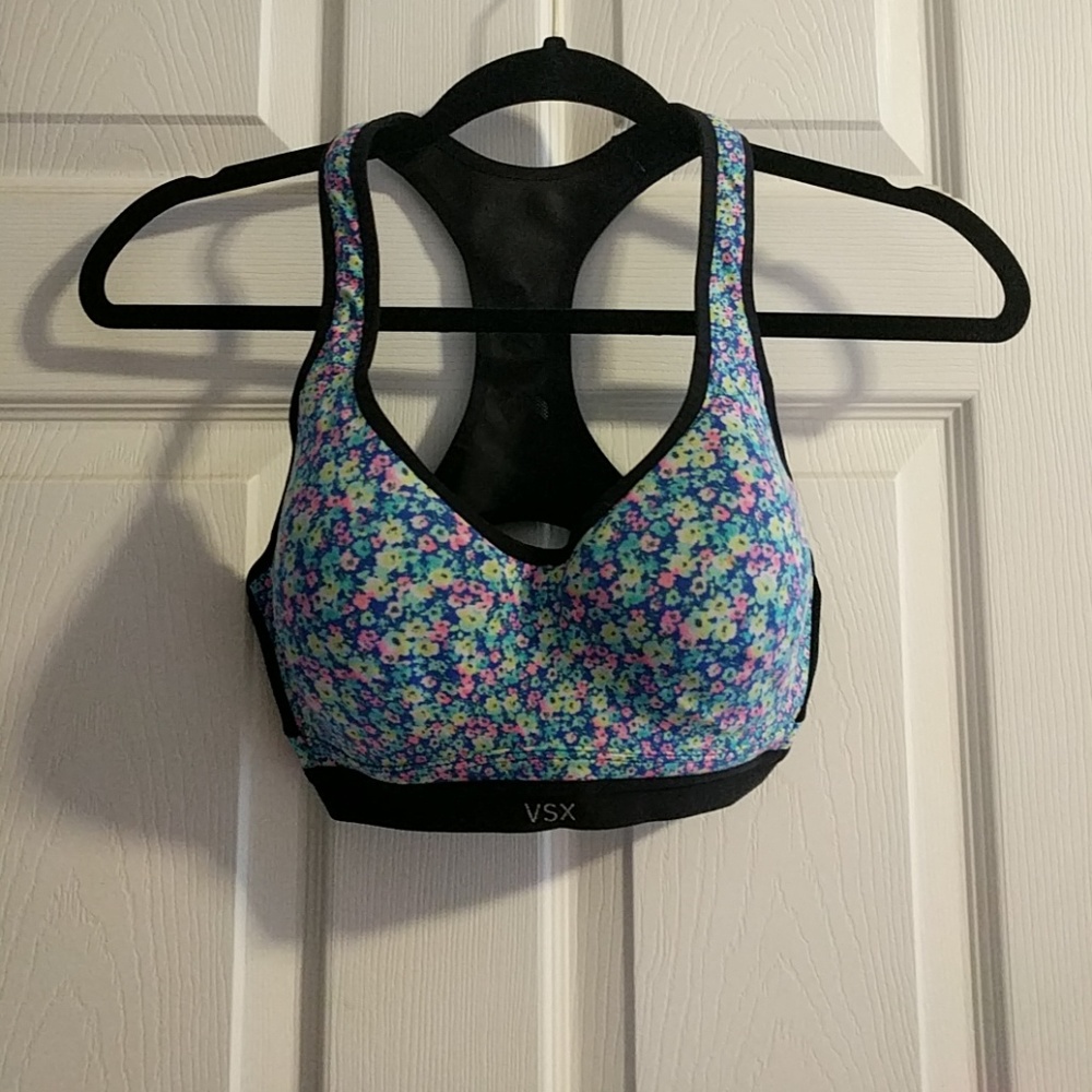 Victoria's Secret Sport 32D sports bra